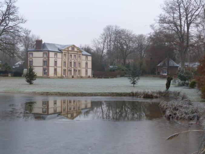 Chambre E Andre Le Domaine Des Jardins De Bracquetuit Buitenkant foto